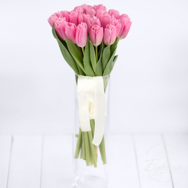 Купить 21 розовый тюльпан с доставкой по Магнитогорску