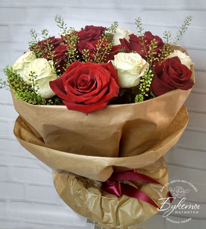 Купить Букет роз «15 слов любви» с доставкой по Магнитогорску